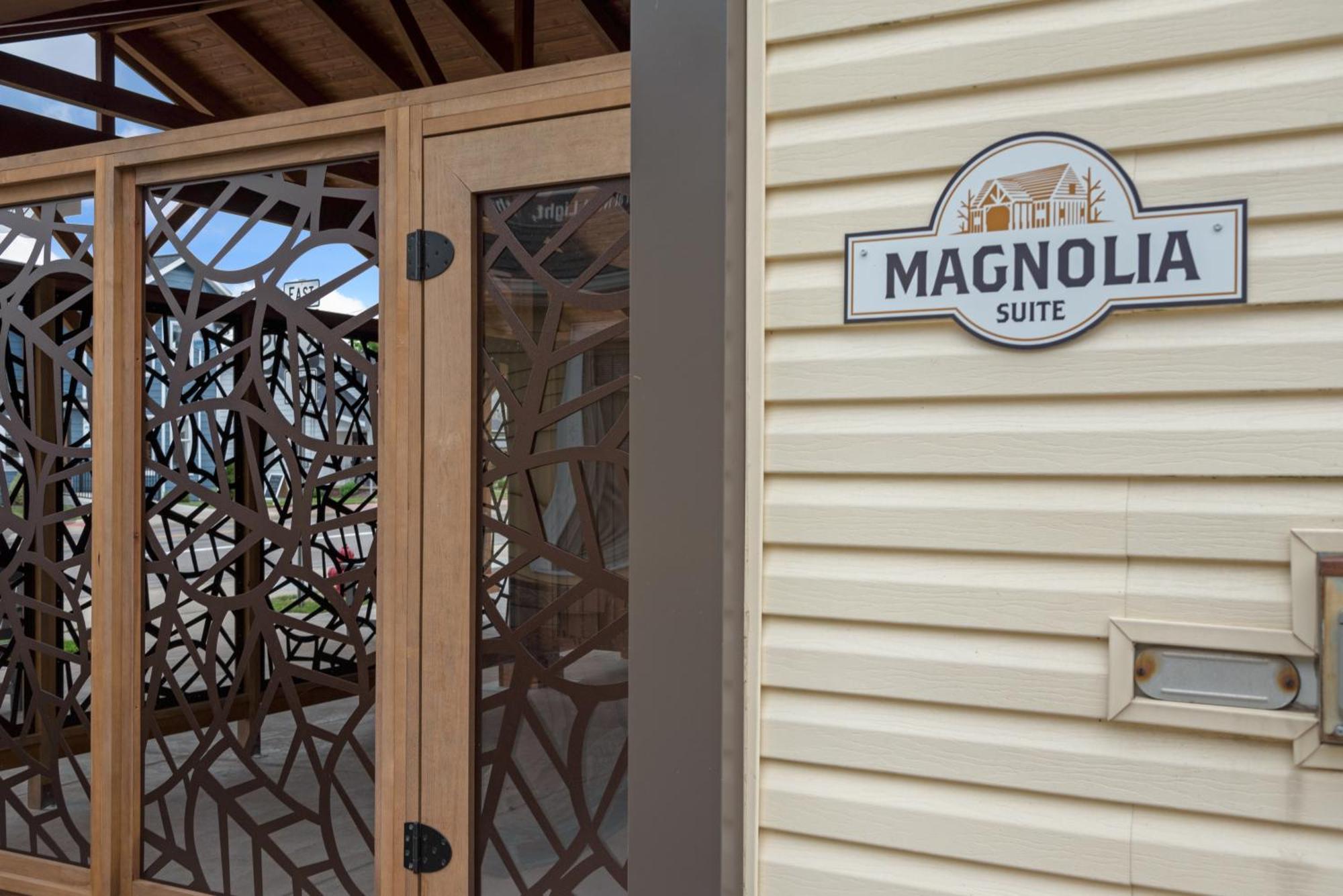 Magnolia Suite - Main Street Lodge In Berlin Zewnętrze zdjęcie
